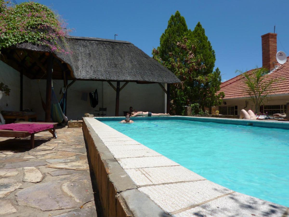Paradisegarden Backpackers Windhoek Exterior photo