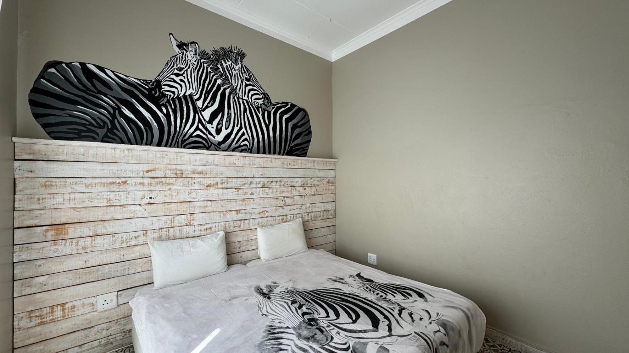Paradisegarden Backpackers Windhoek Exterior photo